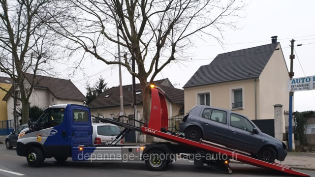 Dépanneuse: assistance remorquage auto Dépanneuse - ssistance remorquage auto